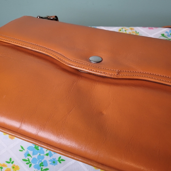 Mastercraft tan flap bag 1970s retro envelope clutch bag - Picture 14 of 16